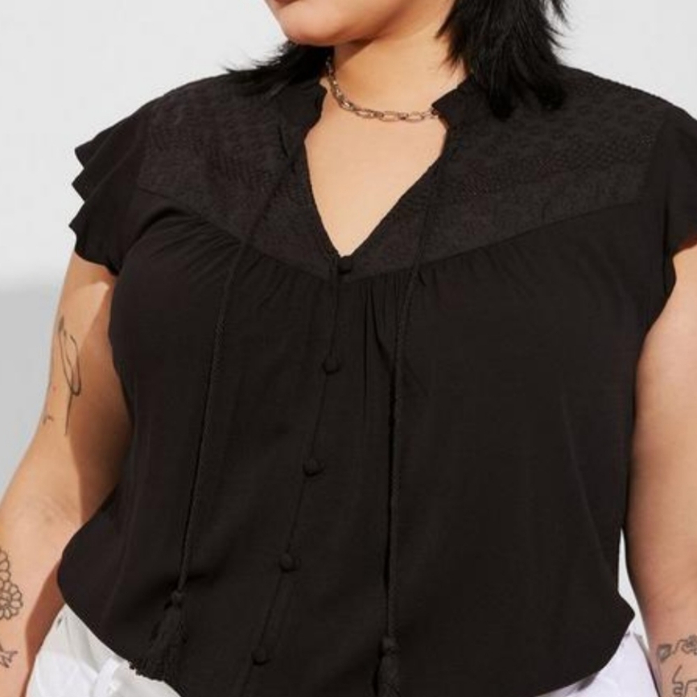 Torrid top button front tassel black